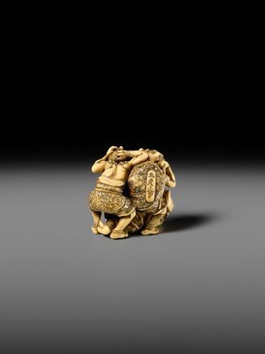 Lot 271 - GYOKKOSAI: A SUPERB IVORY NETSUKE OF THREE ONI AT SETSUBUN