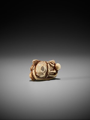 IKKOSAI: A FINE IVORY NETSUKE OF MARINE LIFE