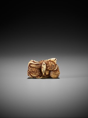 IKKOSAI: A FINE IVORY NETSUKE OF MARINE LIFE