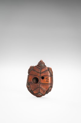 Lot 507 - YIREN: A CONTEMPORARY WOOD NETSUKE OF A TORTOISE