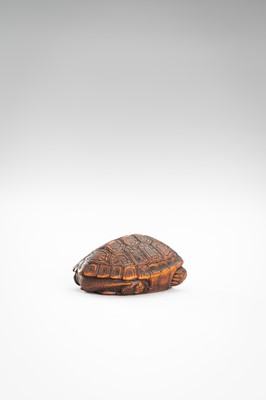 Lot 507 - YIREN: A CONTEMPORARY WOOD NETSUKE OF A TORTOISE