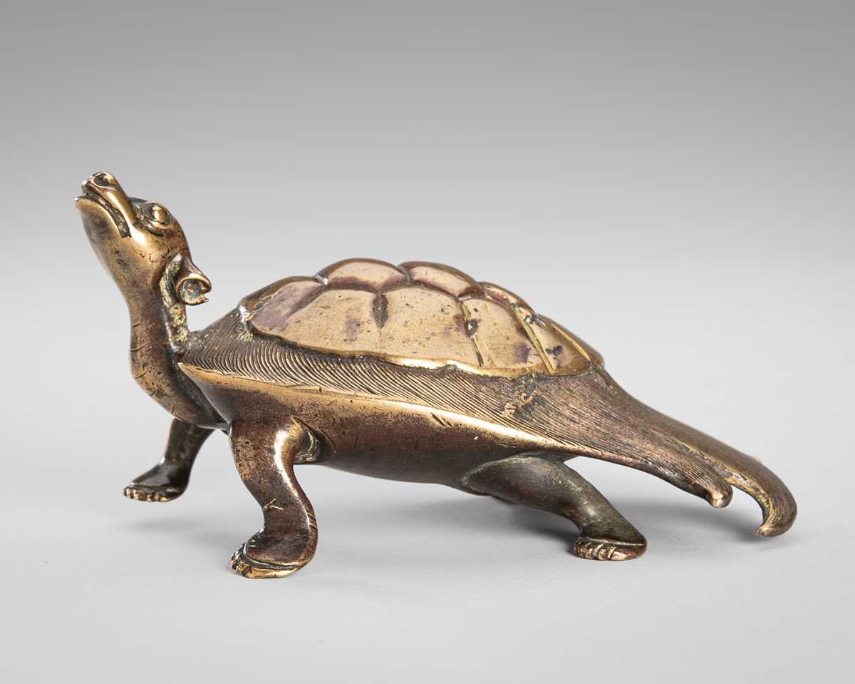 Lot 39 - A BRONZE OKIMONO OF A MINOGAME