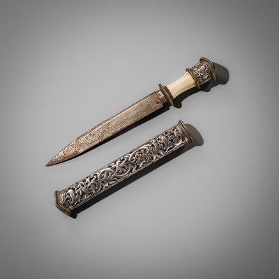 Lot 31 - A BONE AND SILVER-MOUNTED CEREMONIAL DAGGER, DUGHTI, LATE 19TH-EARLY 20TH CENTURY