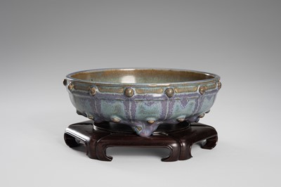 Lot 1202 - A JUN BULB BOWL, LATE QING DYNASTY TO REPUBLIC PERIOD