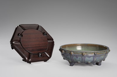 Lot 1202 - A JUN BULB BOWL, LATE QING DYNASTY TO REPUBLIC PERIOD