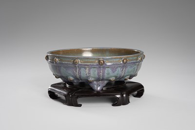 Lot 1202 - A JUN BULB BOWL, LATE QING DYNASTY TO REPUBLIC PERIOD