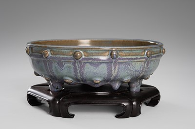 Lot 1202 - A JUN BULB BOWL, LATE QING DYNASTY TO REPUBLIC PERIOD