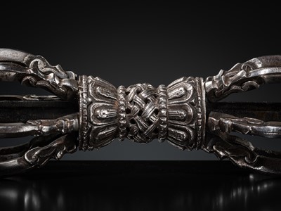 Lot 4 - A LARGE IRON VAJRA, TIBET, 15TH-17TH CENTURY