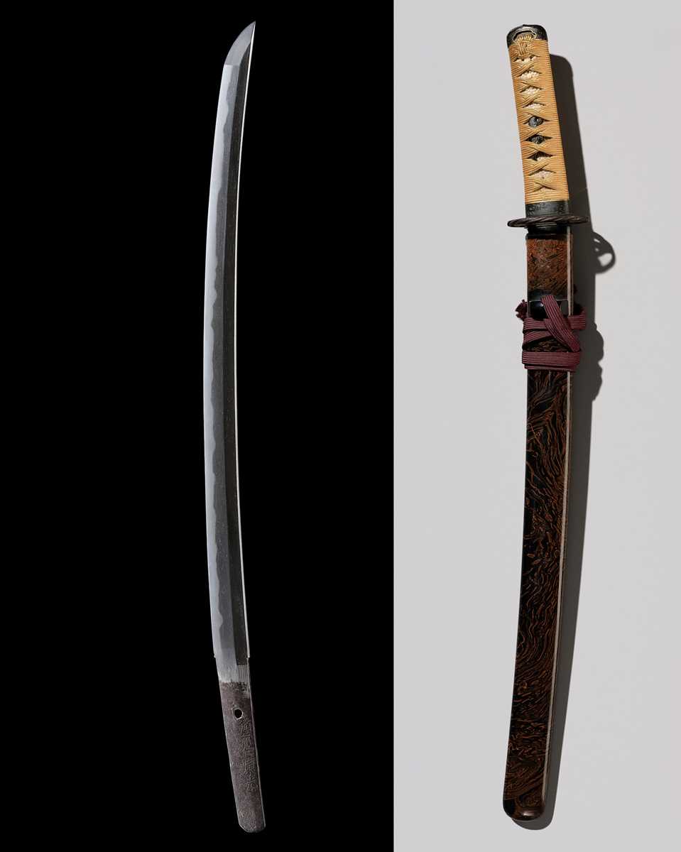 Lot 117 - YASUMITSU: A BIZEN WAKIZASHI IN KOSHIRAE