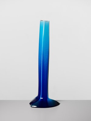 YOSHIRO KIMURA: A MAGNIFICENT HEKIYU PORCELAIN VASE