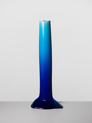 YOSHIRO KIMURA: A MAGNIFICENT HEKIYU PORCELAIN VASE