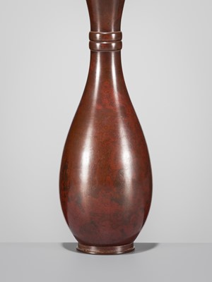 Lot 65 - NAKAJIMA YASUMI II: A SEIDO BRONZE DOUBLE-GOURD VASE