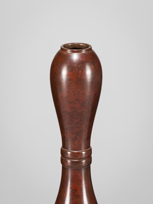Lot 65 - NAKAJIMA YASUMI II: A SEIDO BRONZE DOUBLE-GOURD VASE