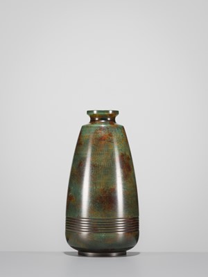 Lot 60 - MASAHARU TAKENAKA: A FINE BRONZE FLOWER VASE