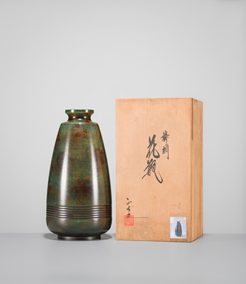 Lot 60 - MASAHARU TAKENAKA: A FINE BRONZE FLOWER VASE