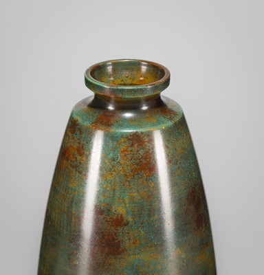 Lot 60 - MASAHARU TAKENAKA: A FINE BRONZE FLOWER VASE