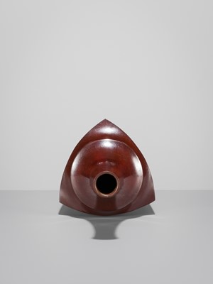 Lot 67 - SHUGETSU: A FINE TRIANGULAR BRONZE VASE
