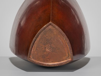 Lot 67 - SHUGETSU: A FINE TRIANGULAR BRONZE VASE