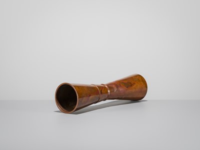 Lot 61 - SHIMA MITSUAKI: A ‘KINUTA’ MALLET-FORM BRONZE VASE