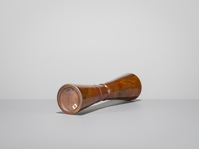Lot 61 - SHIMA MITSUAKI: A ‘KINUTA’ MALLET-FORM BRONZE VASE