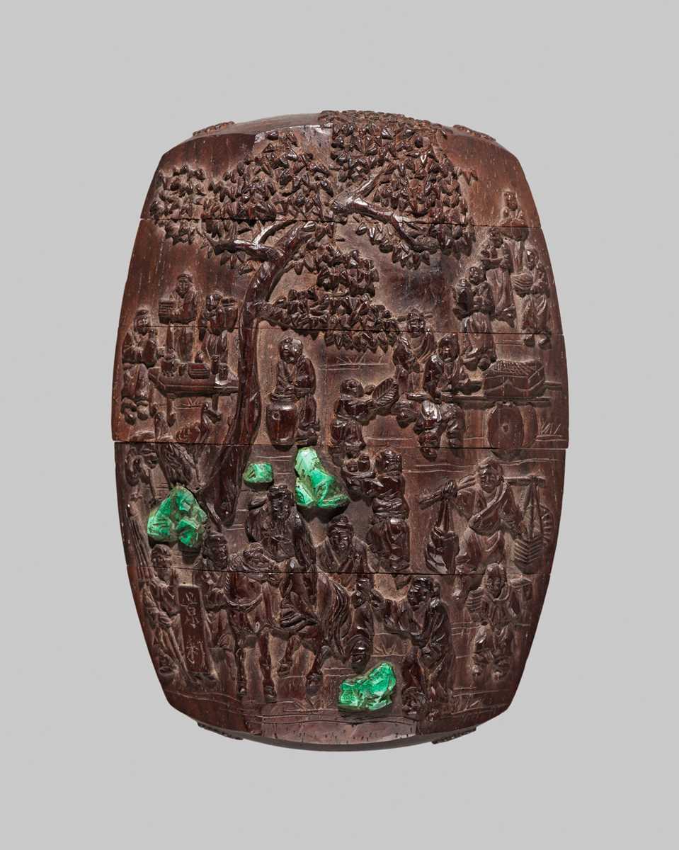 Lot 3 - KAGETOSHI: A RARE FOUR-CASE MALACHITE-INLAID CARVED DARK WOOD INRO