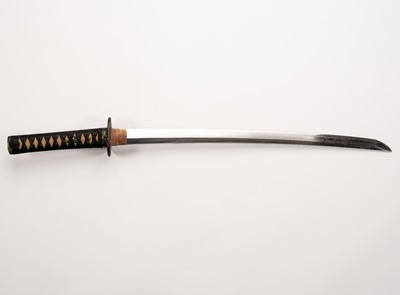 Lot 528 - SUKESADA: A BIZEN WAKIZASHI IN KOSHIRAE