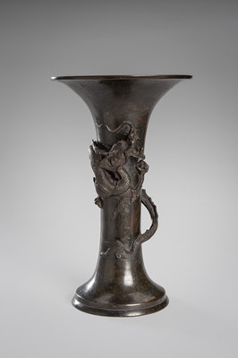 Lot 8 - A BRONZE BEAKER VASE WITH A DRAGON, 19TH CENTURY