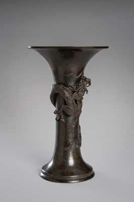 Lot 8 - A BRONZE BEAKER VASE WITH A DRAGON, 19TH CENTURY
