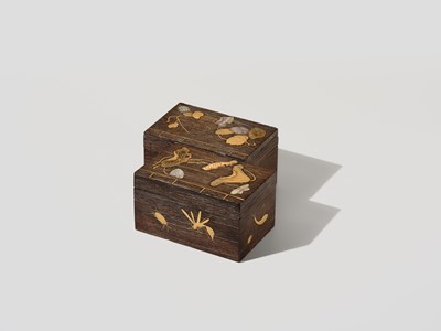 Lot 100 - A FINE INLAID WOOD KOBAKO (SMALL BOX) AND COVER