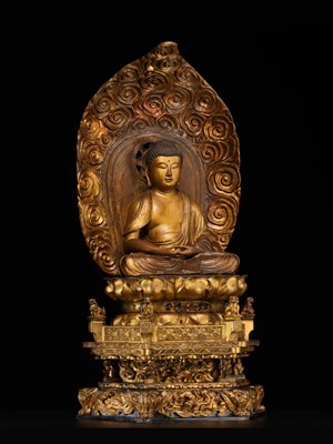 A LARGE AND IMPRESSIVE GILT WOOD FIGURE OF AMIDA NYORAI, 18TH CENTURY