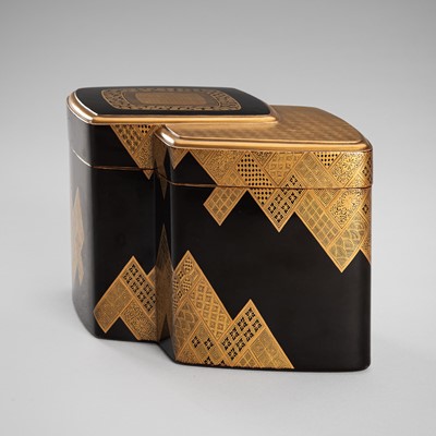 Lot 101 - AN UNUSUAL LACQUER KOBAKO (SMALL BOX), TRAY, AND COVER IN THE SHAPE OF OVERLAPPING LOZENGES