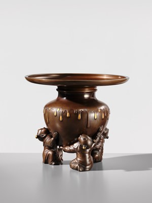 Lot 11 - A LARGE TWO-PART BRONZE USUBATA VASE WITH KARAKO BOYS