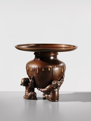 Lot 11 - A LARGE TWO-PART BRONZE USUBATA VASE WITH KARAKO BOYS