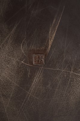 Lot 37 - OMORI MITSUMOTO: A LARGE BRONZE OKIMONO OF RATS ON HOTEI’S TREASURE BAG