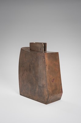 Lot 57 - TAKEUCHI EISUKE: AN ABSTRACT BRONZE VASE