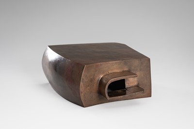 Lot 57 - TAKEUCHI EISUKE: AN ABSTRACT BRONZE VASE