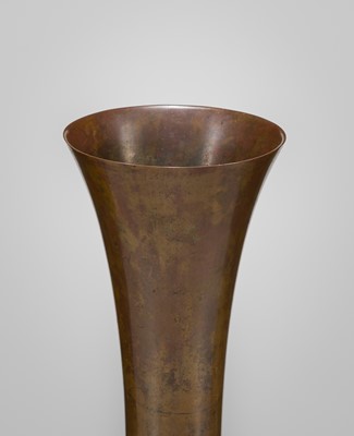 Lot 63 - HARA NAOKI: TALL GU-FORM BRONZE VASE