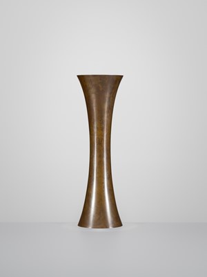 Lot 63 - HARA NAOKI: TALL GU-FORM BRONZE VASE