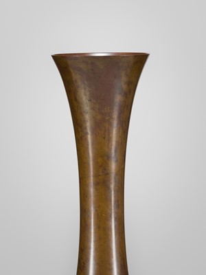 Lot 63 - HARA NAOKI: TALL GU-FORM BRONZE VASE