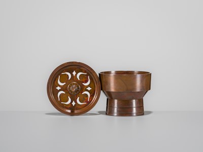 Lot 36 - HASUDA SHUGORO: A FINE BRONZE CENSER