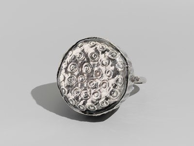 Lot 30 - JOMI EISUKE II: A RARE AND FINE SILVER LOTUS POD-FORM TEAPOT