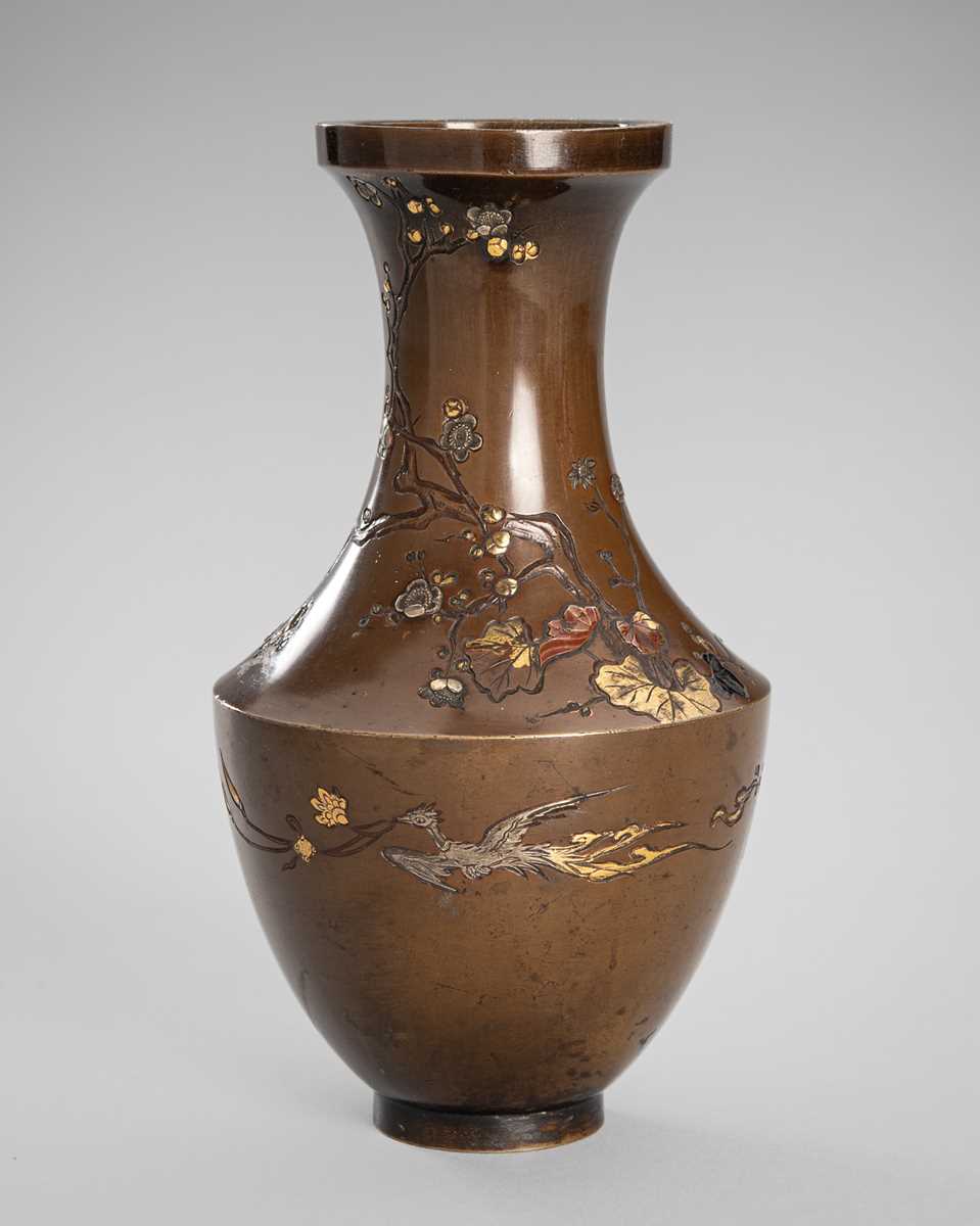 Lot 14 - INOUE: A FINE BRONZE VASE DEPICTING BIRDS AND CHERRY BLOSSOM