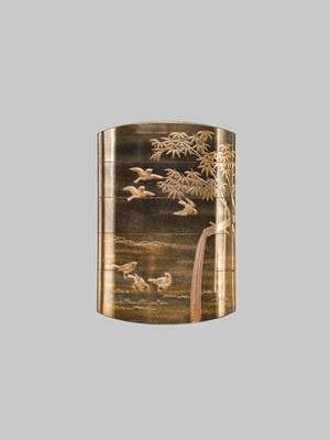 Lot 21 - YOYUSAI: A FINE FOUR-CASE GOLD LACQUER INRO DEPICTING SPARROWS AND BAMBOO