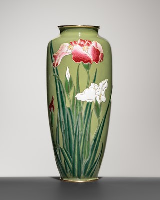 Lot 1076 - A FINE MORIAGE CLOISONNÉ ENAMEL VASE WITH BLOSSOMING IRISES