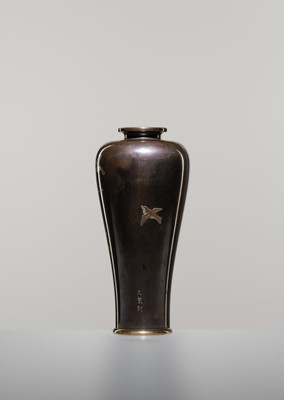 Lot 1542 - MITSUNORI: A SMALL MIXED-METAL-INLAID BRONZE VASE WITH MAPLE TREE AND SWALLOWS