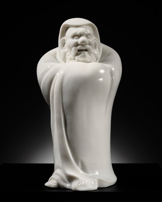 Lot 549 - A DEHUA FIGURE OF DAMO (BODHIDHARMA), QING DYNASTY