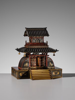 Lot 38 - JOMI EISUKE II: AN IMPRESSIVE MIXED-METAL PAGODA FORM KORO (INCENSE BURNER)