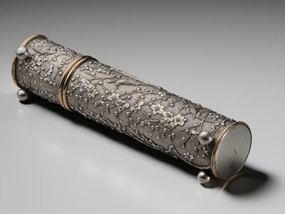 Lot 103 - AN EXPORT SILVER ‘BIRDS AND PRUNUS BLOSSOM’ CIRCULAR BOX AND COVER, CUM SHING, CANTON, CIRCA 1880