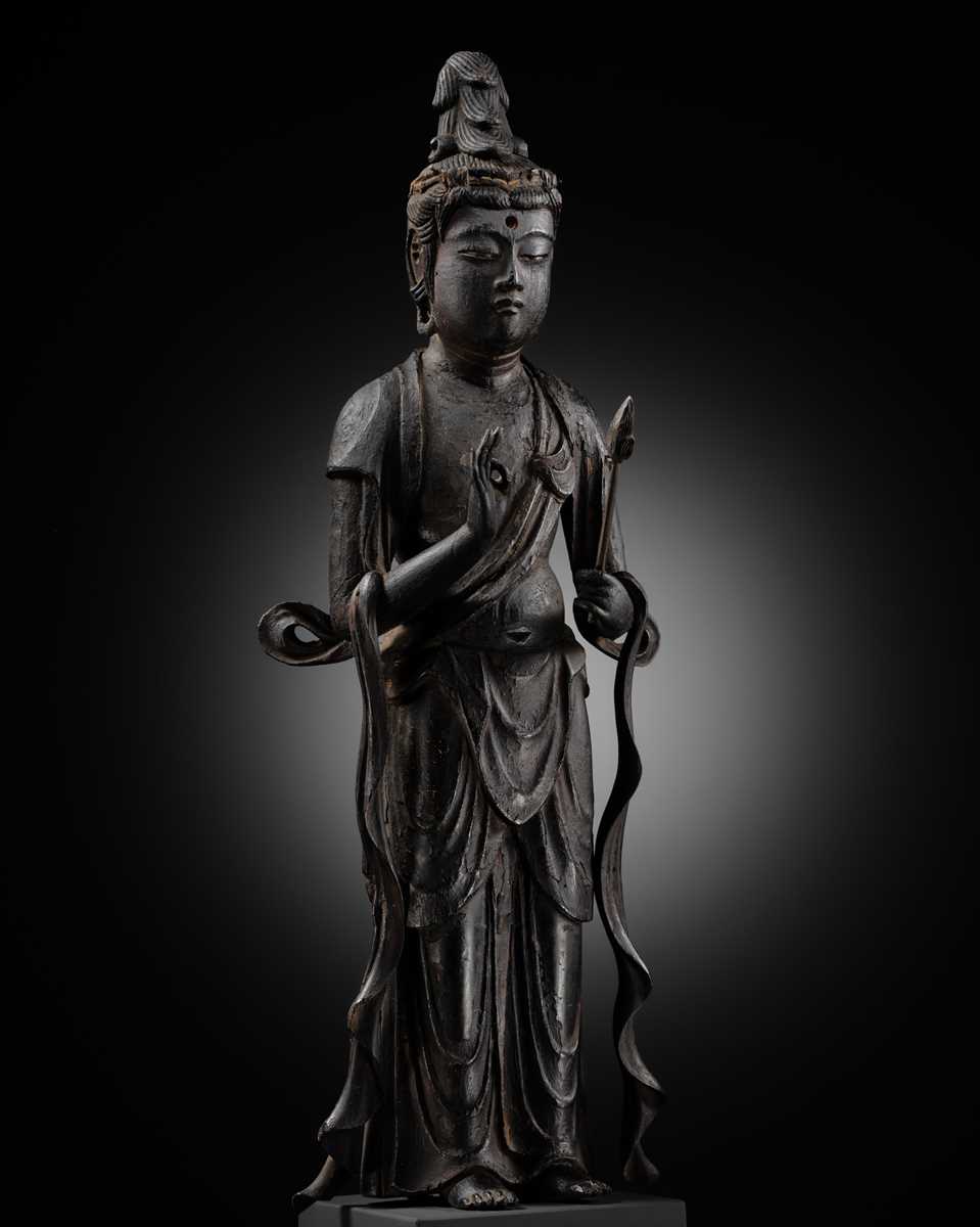 A RARE LACQUERED WOOD FIGURE OF KANNON BOSATSU, LATE HEIAN PERIOD, WITH C14 TEST CONFIRMING THE DATING