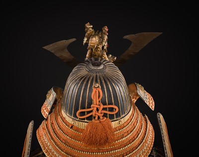 Lot 112 - A FINE GOLD-LACQUERED NUINOBE NIMAI DO GUSOKU (ARMOR) WITH A SUJIBACHI KABUTO AND RESSEI MENPO